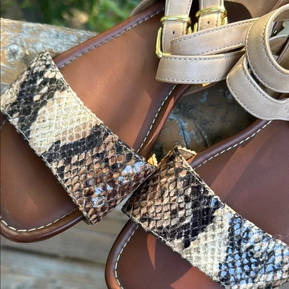 Clarks Snakeskin Pattern Strappy Sandals - Picture 2 of 7